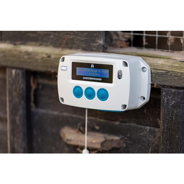 Portier automatique poulailler toutes options à piles ChickenGuard Pro